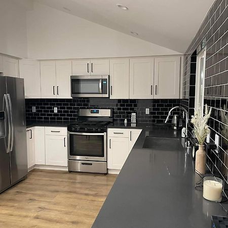 Gated Private House With Own Parking Sherman Oaks Лос-Анджелес Экстерьер фото