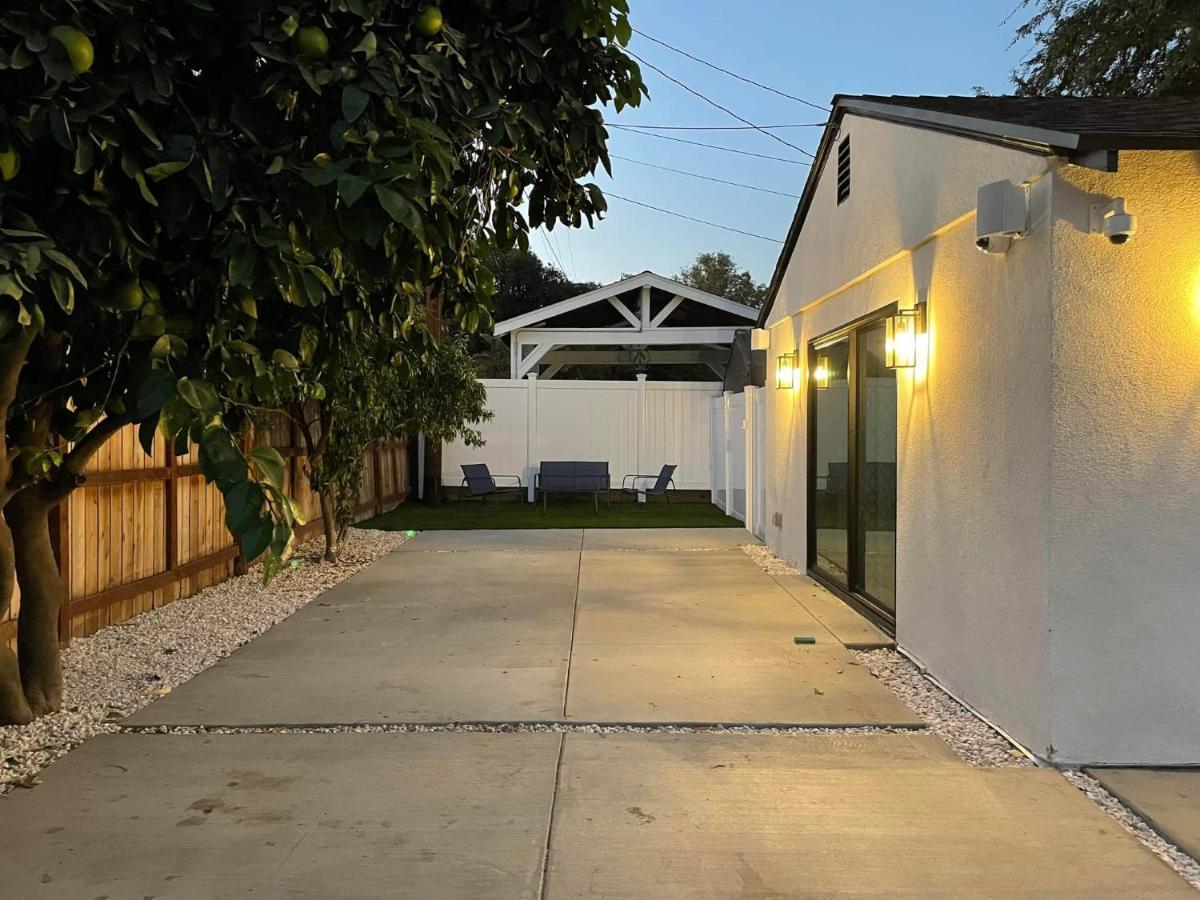 Gated Private House With Own Parking Sherman Oaks Лос-Анджелес Экстерьер фото