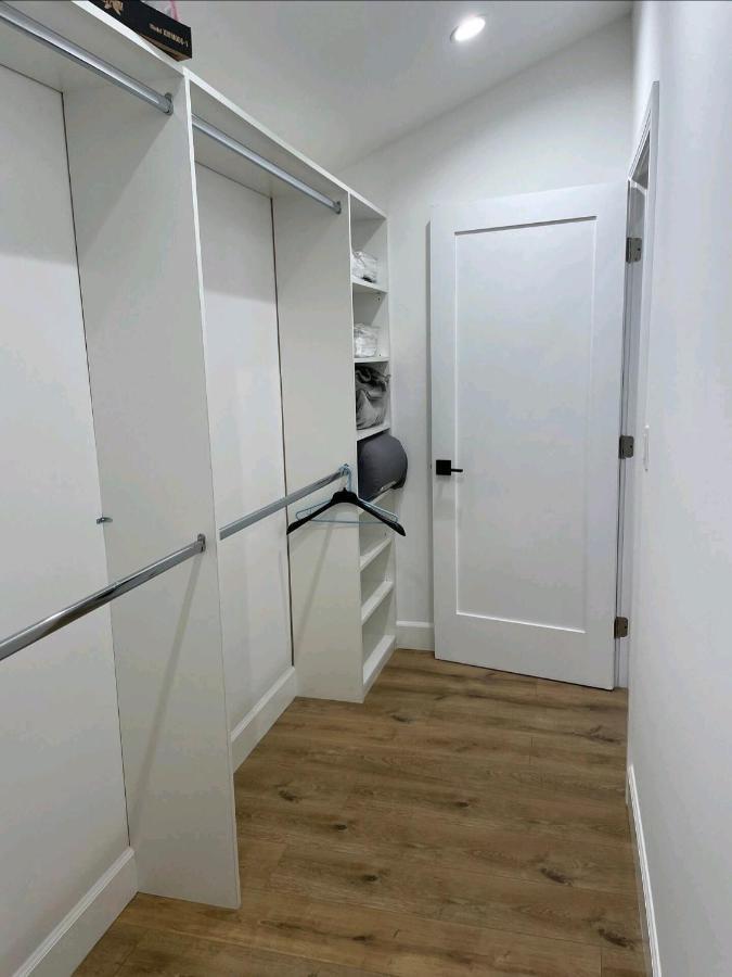 Gated Private House With Own Parking Sherman Oaks Лос-Анджелес Экстерьер фото