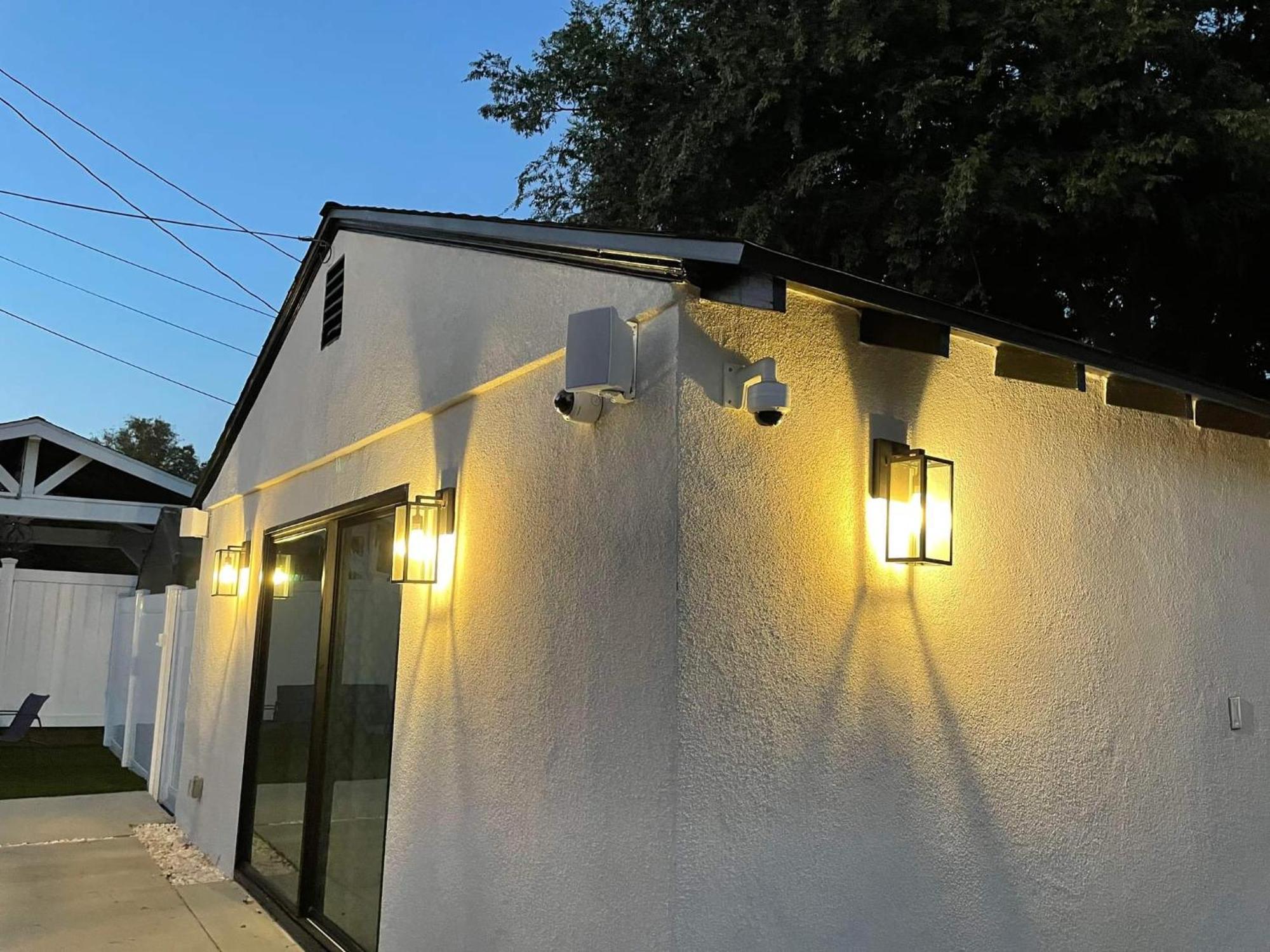 Gated Private House With Own Parking Sherman Oaks Лос-Анджелес Экстерьер фото