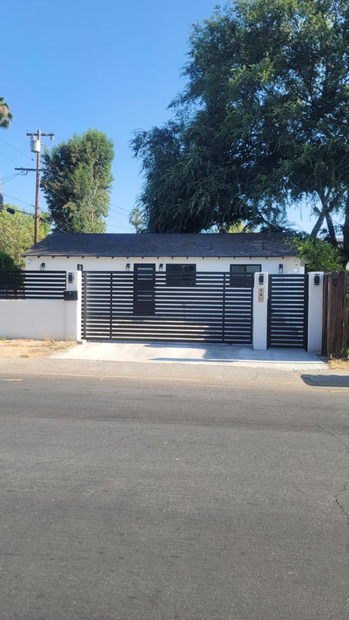 Gated Private House With Own Parking Sherman Oaks Лос-Анджелес Экстерьер фото